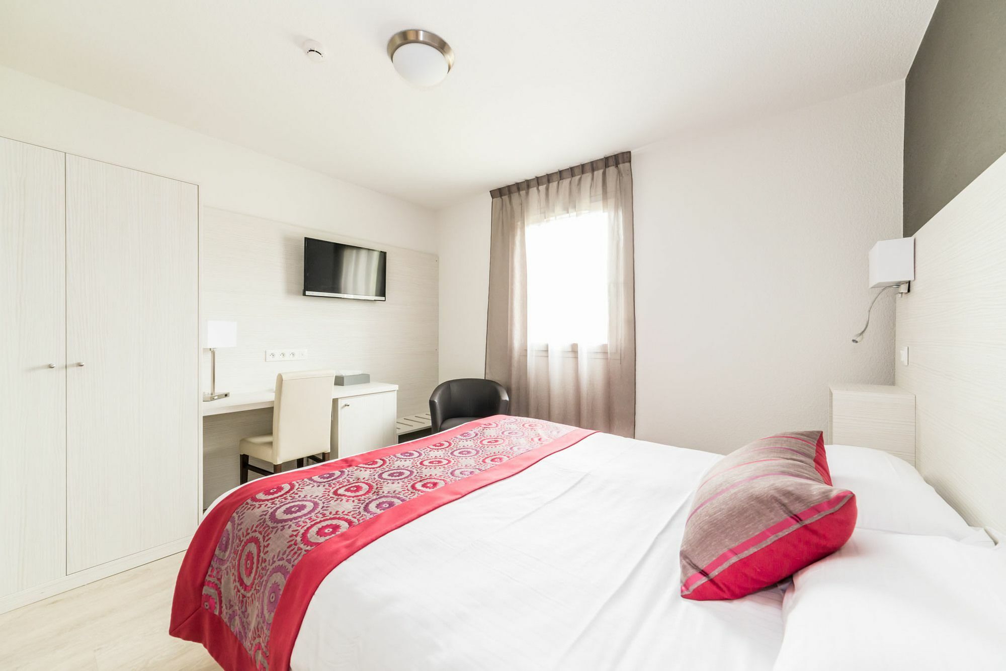 Inter-Hotel Le Mont Saint-Michel Sud Les Quatre Salines Roz-sur-Couesnon Exterior photo