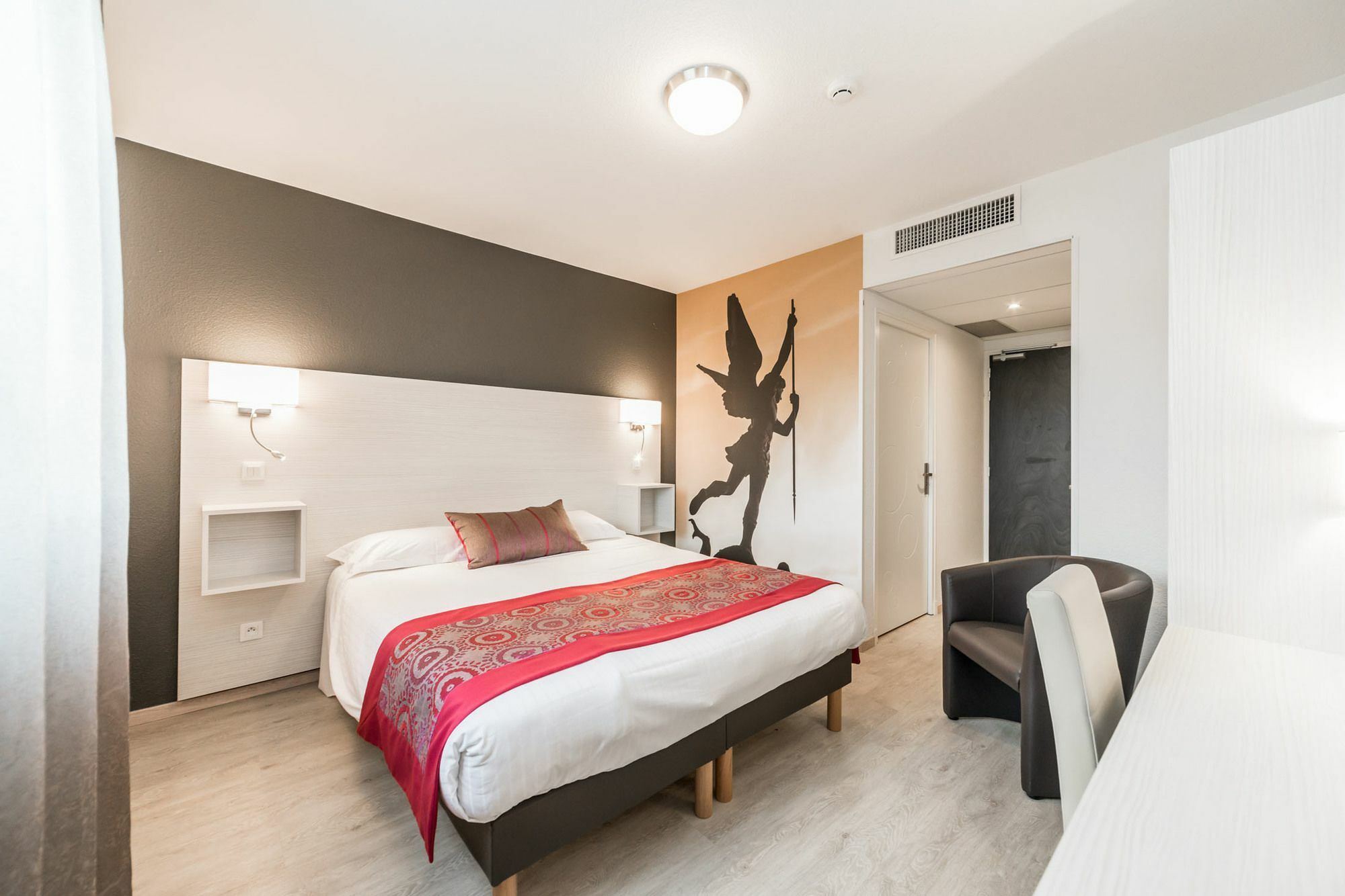 Inter-Hotel Le Mont Saint-Michel Sud Les Quatre Salines Roz-sur-Couesnon Exterior photo